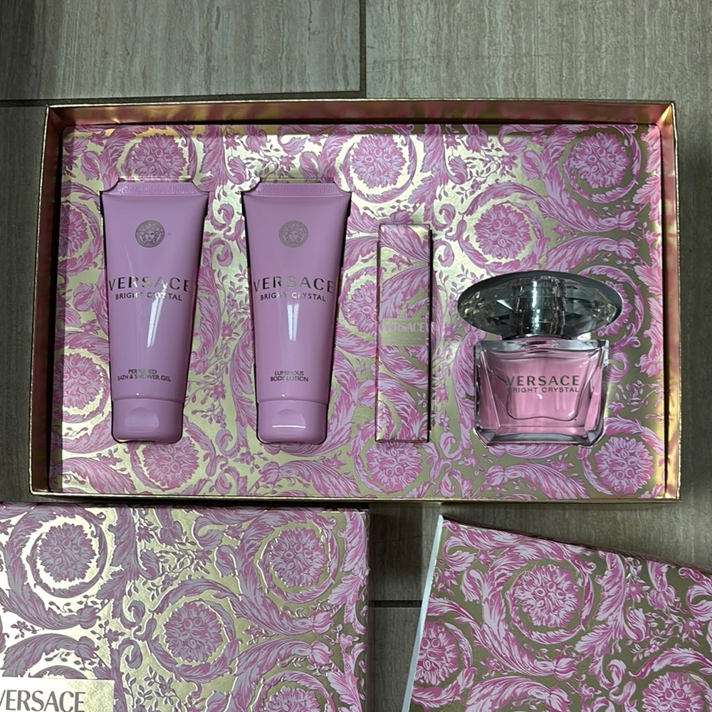 Versace Bright Crystal Gift Set